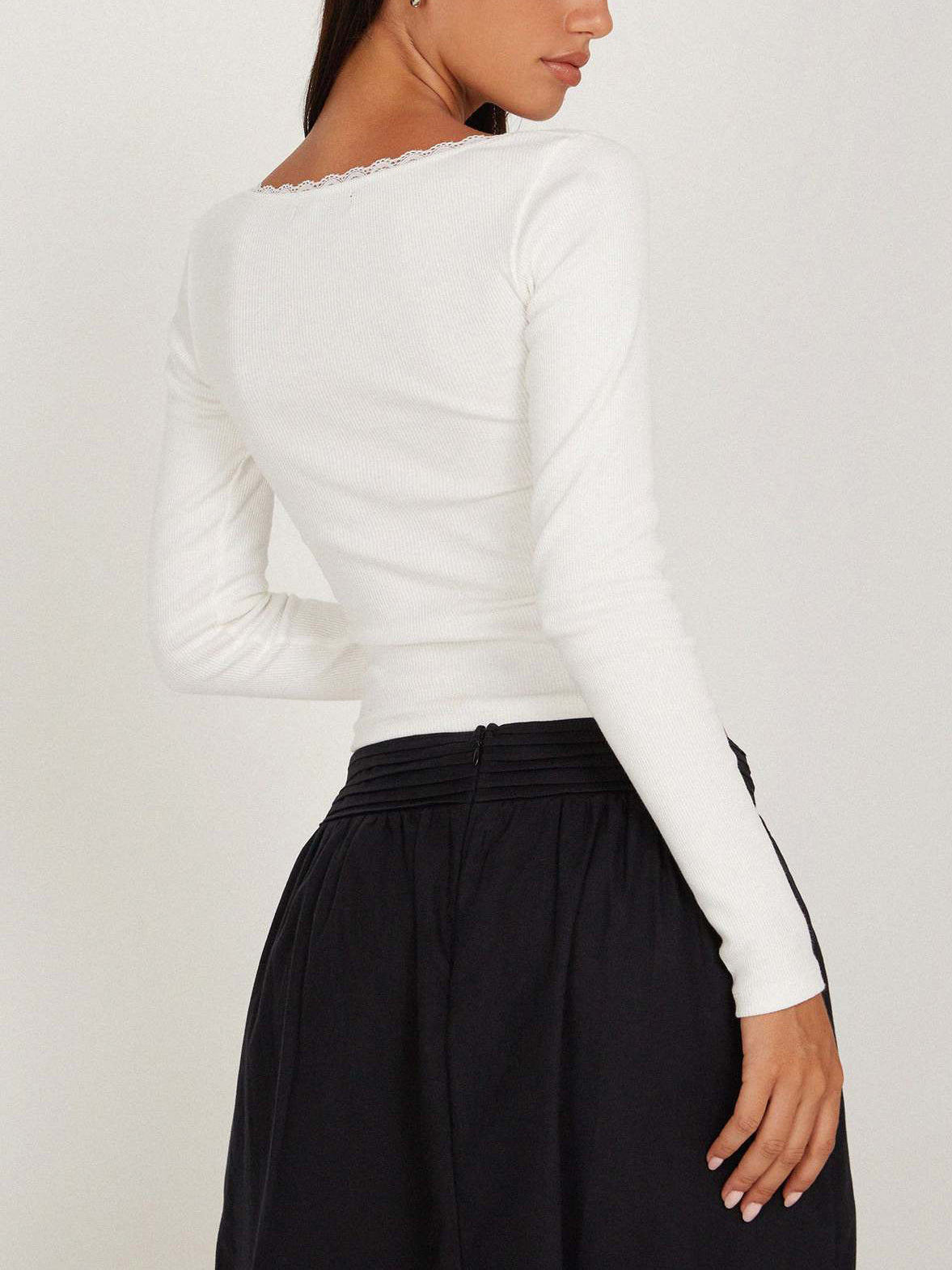 JENN | LONG SLEEVE CROP TOP WITH LACE TRIM