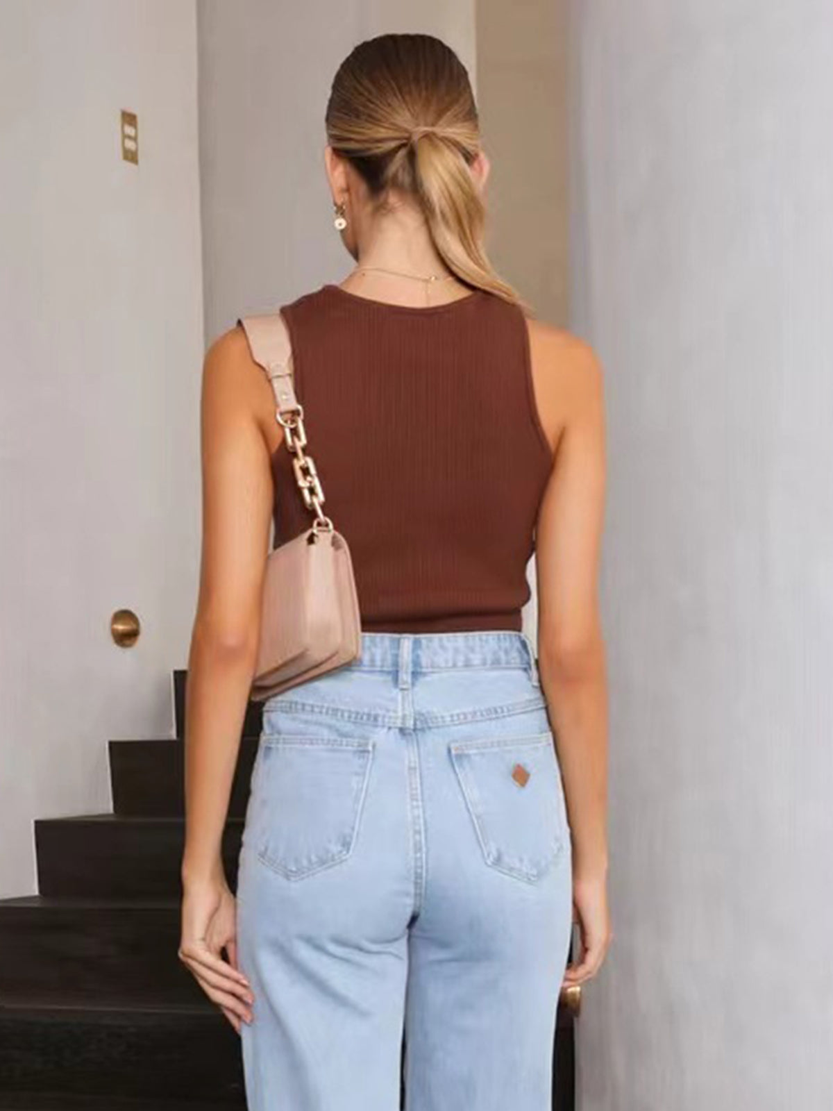 CAMILA | CLASSIC MONOCHROME TANK TOP